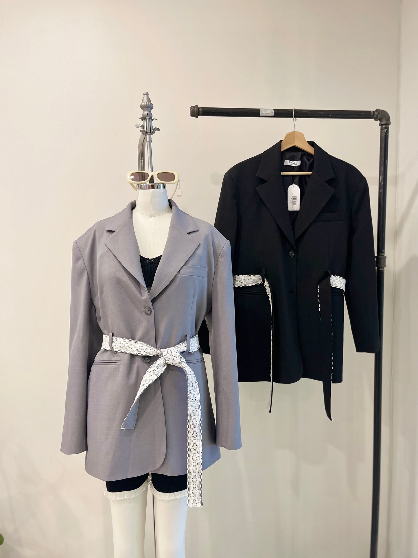 SLOANE Lace-belt boxy blazer