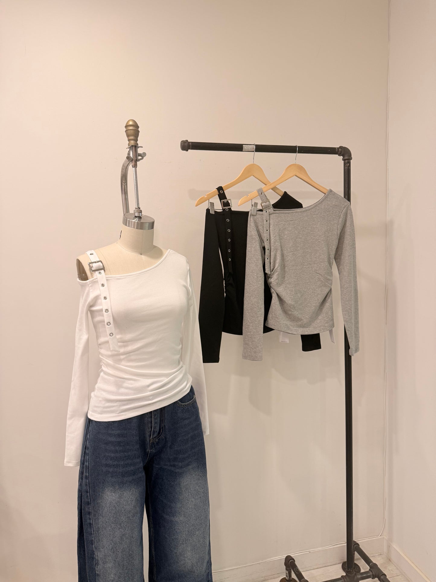 PARCH Belted shoulder top