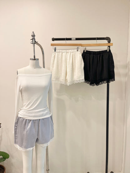 SOLENE Lace satin shorts