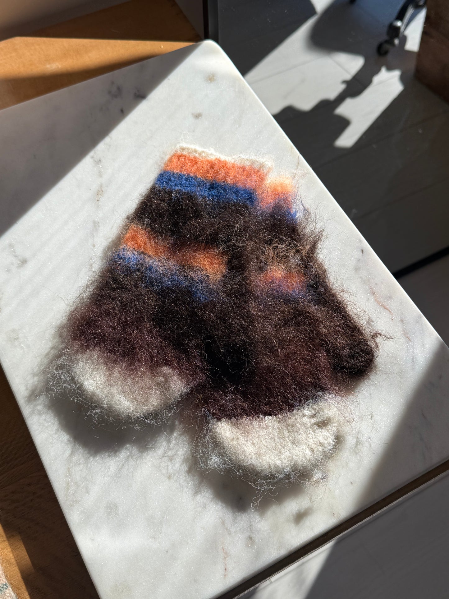 GINJA Fuzzy mittens