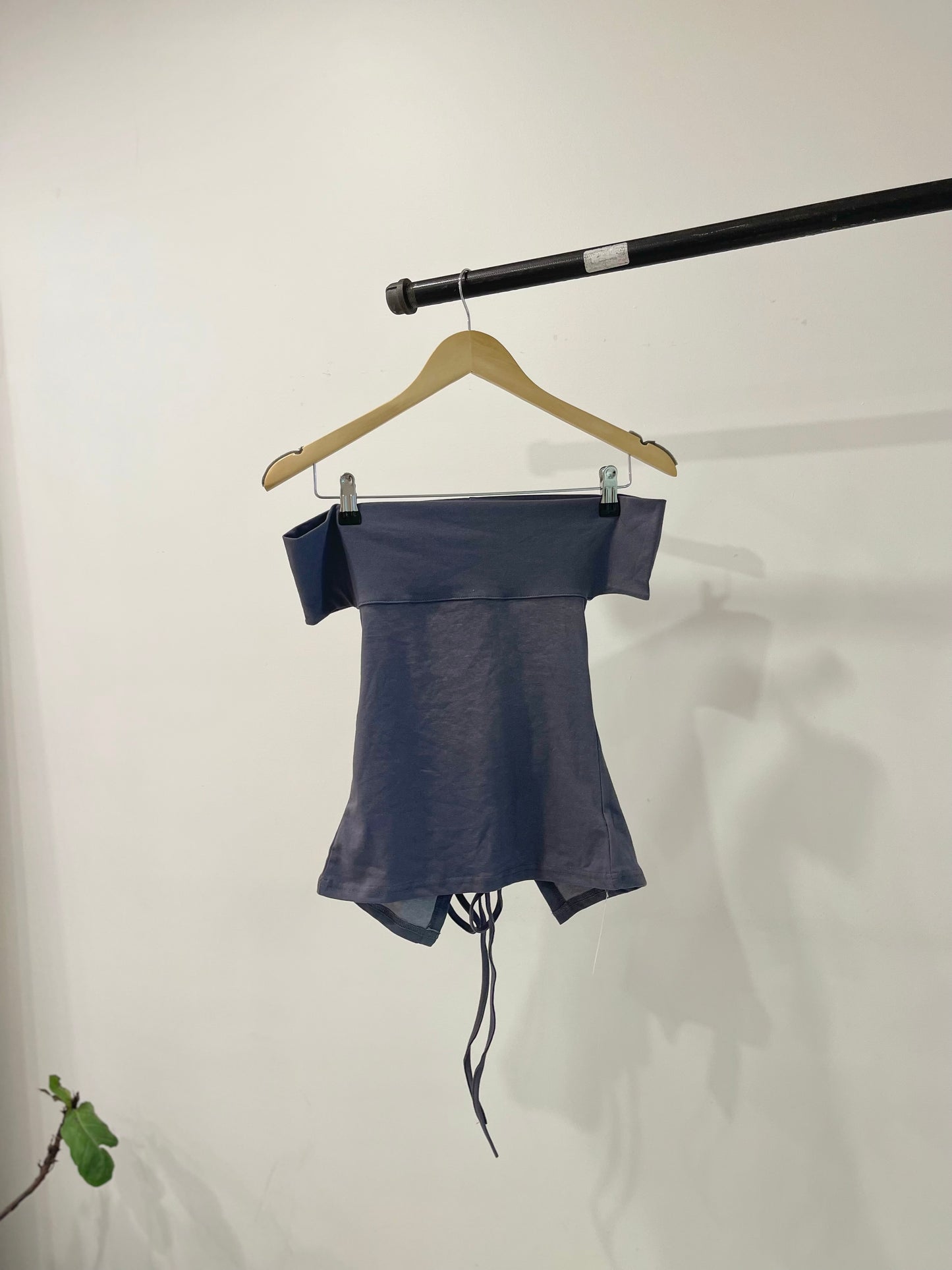 INES Off-shoulder tie-back top