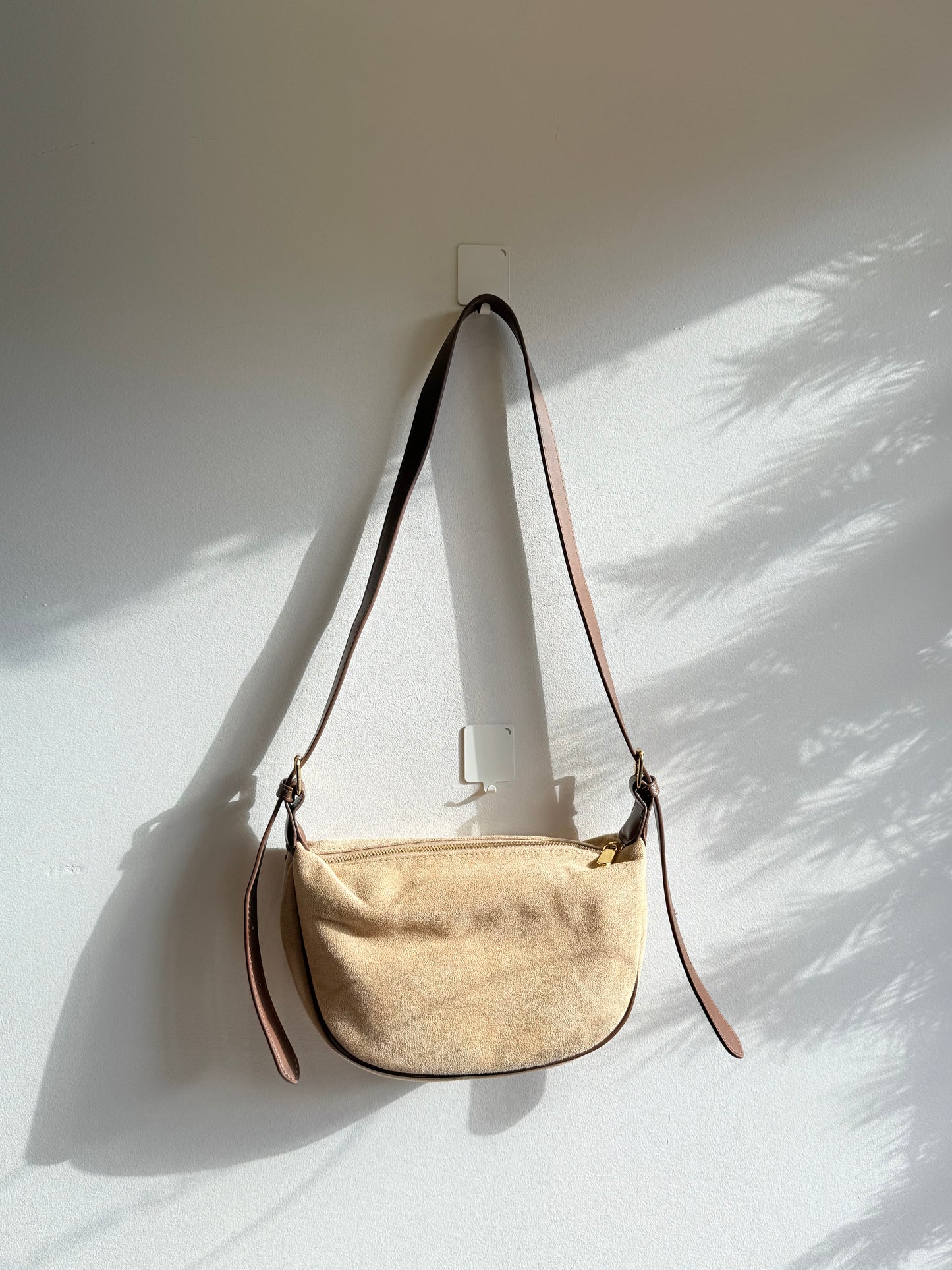 PERIS Crescent bag
