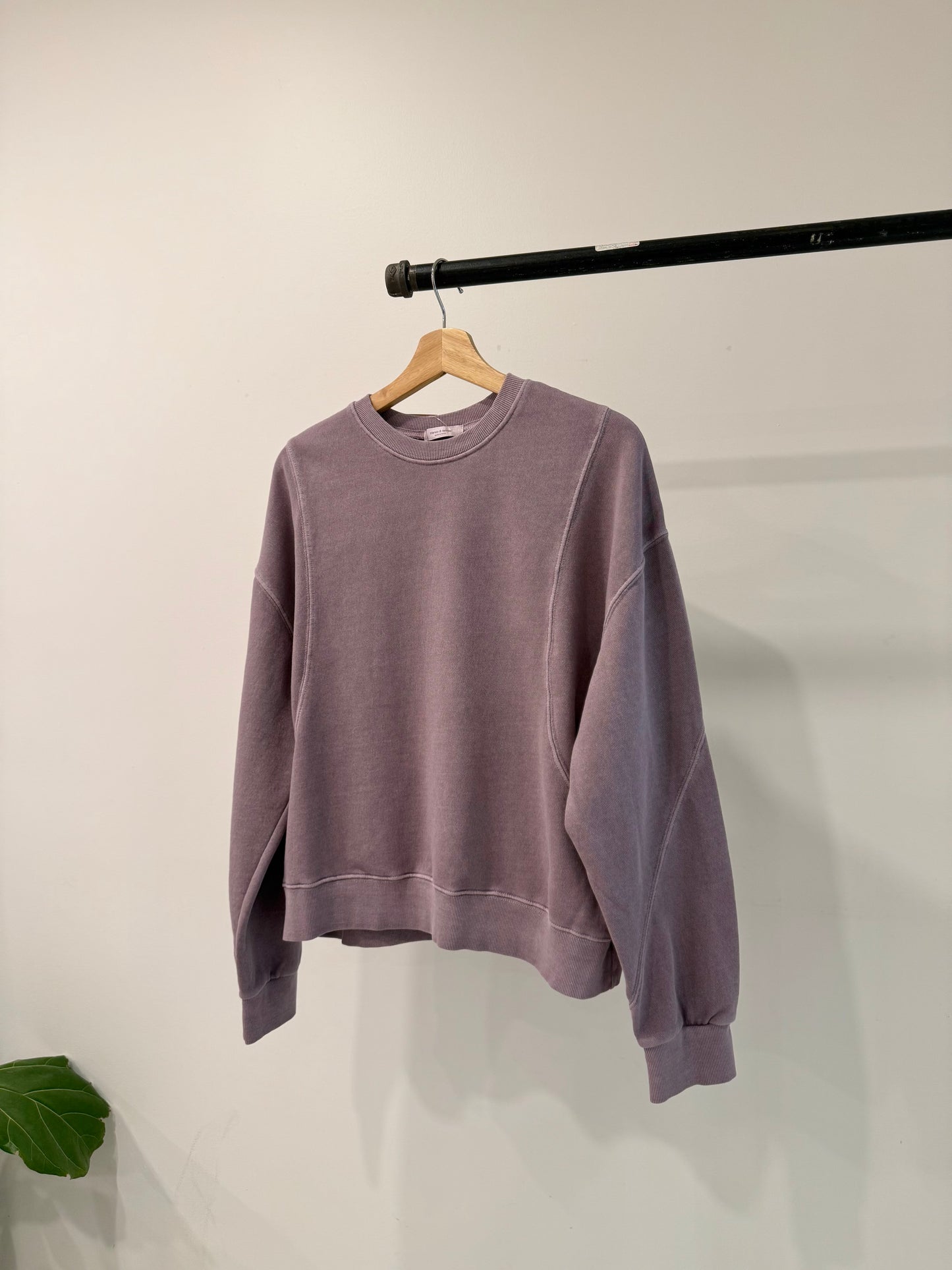 ROLL Sweatshirt