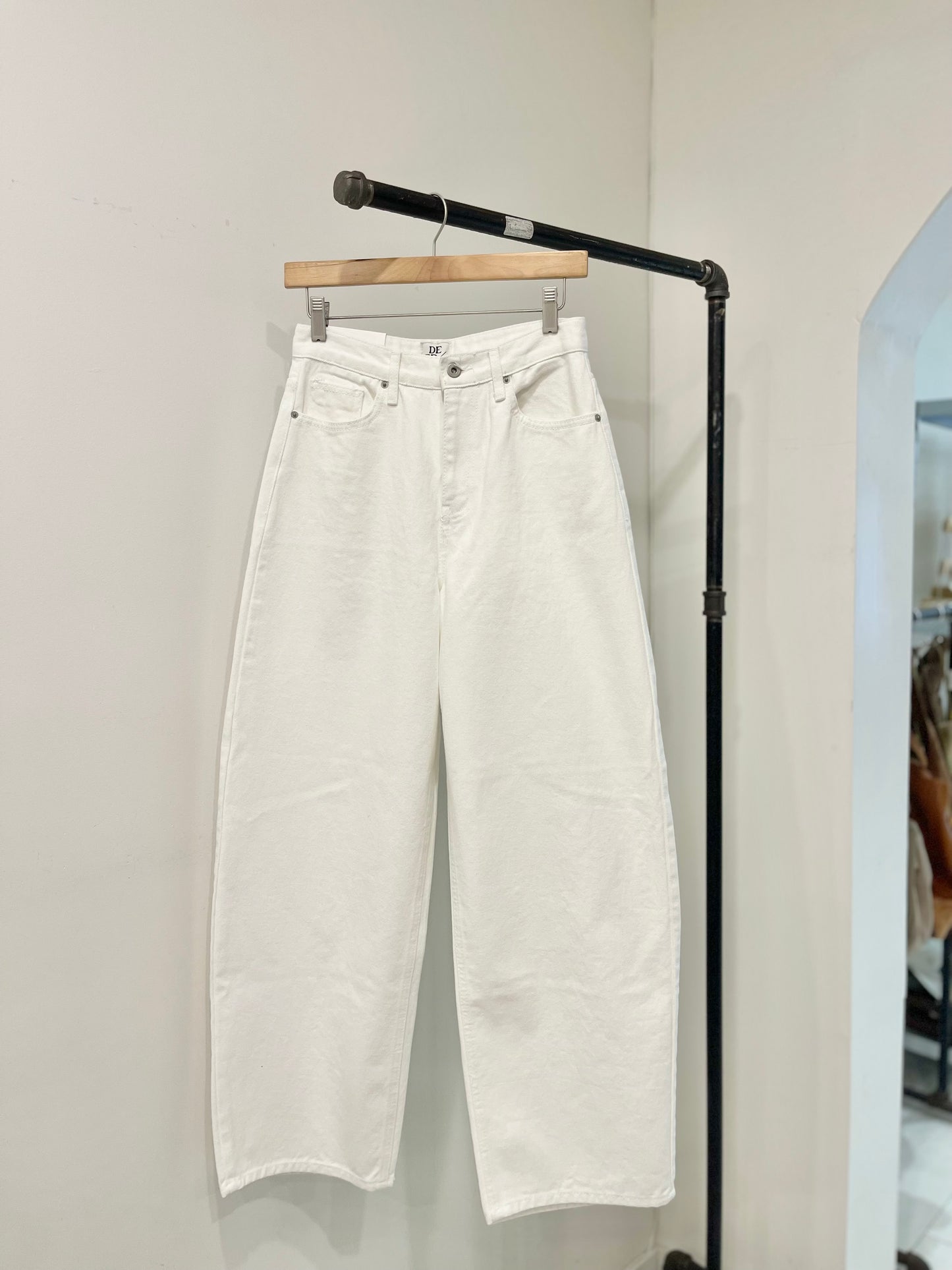 PANE Wide legged jeans