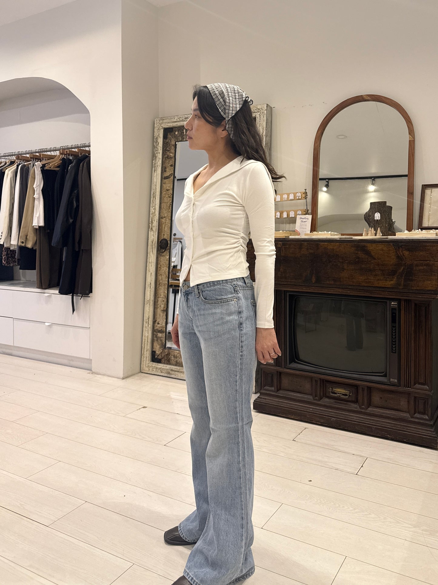 IDEA Light-wash jeans