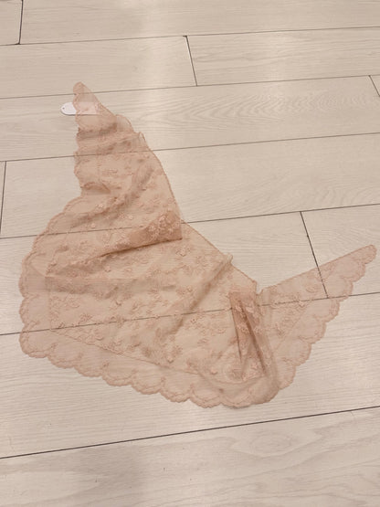 HUE Large triangle scarf