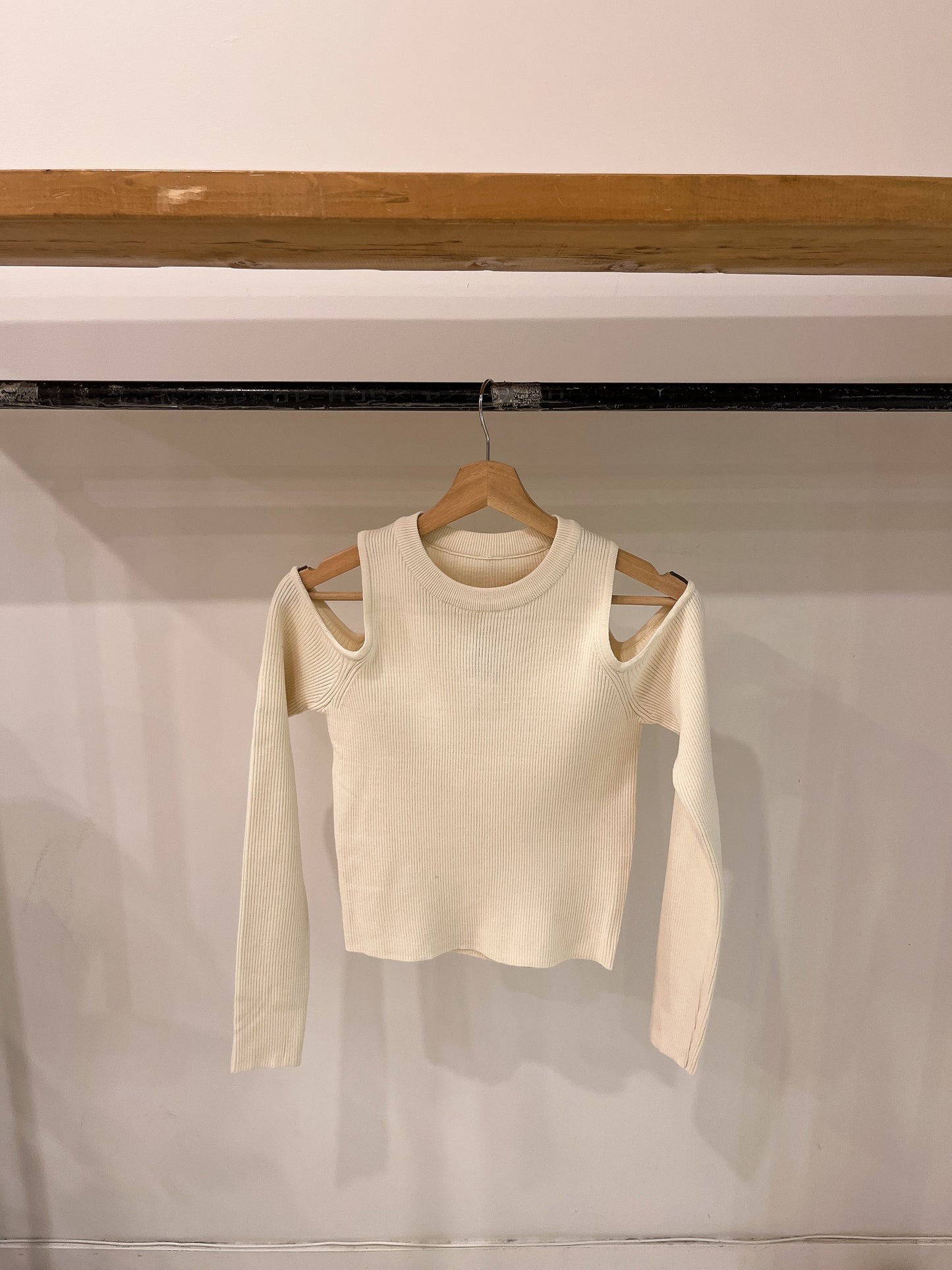 JINA Cutout top