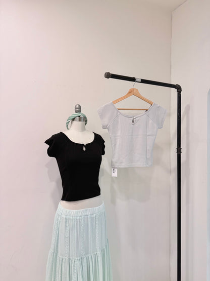 TABITHA Pearl button top