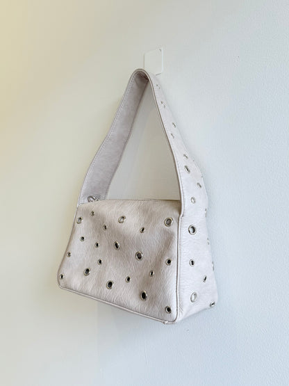 PEBBLE Eyelet shoulder bag