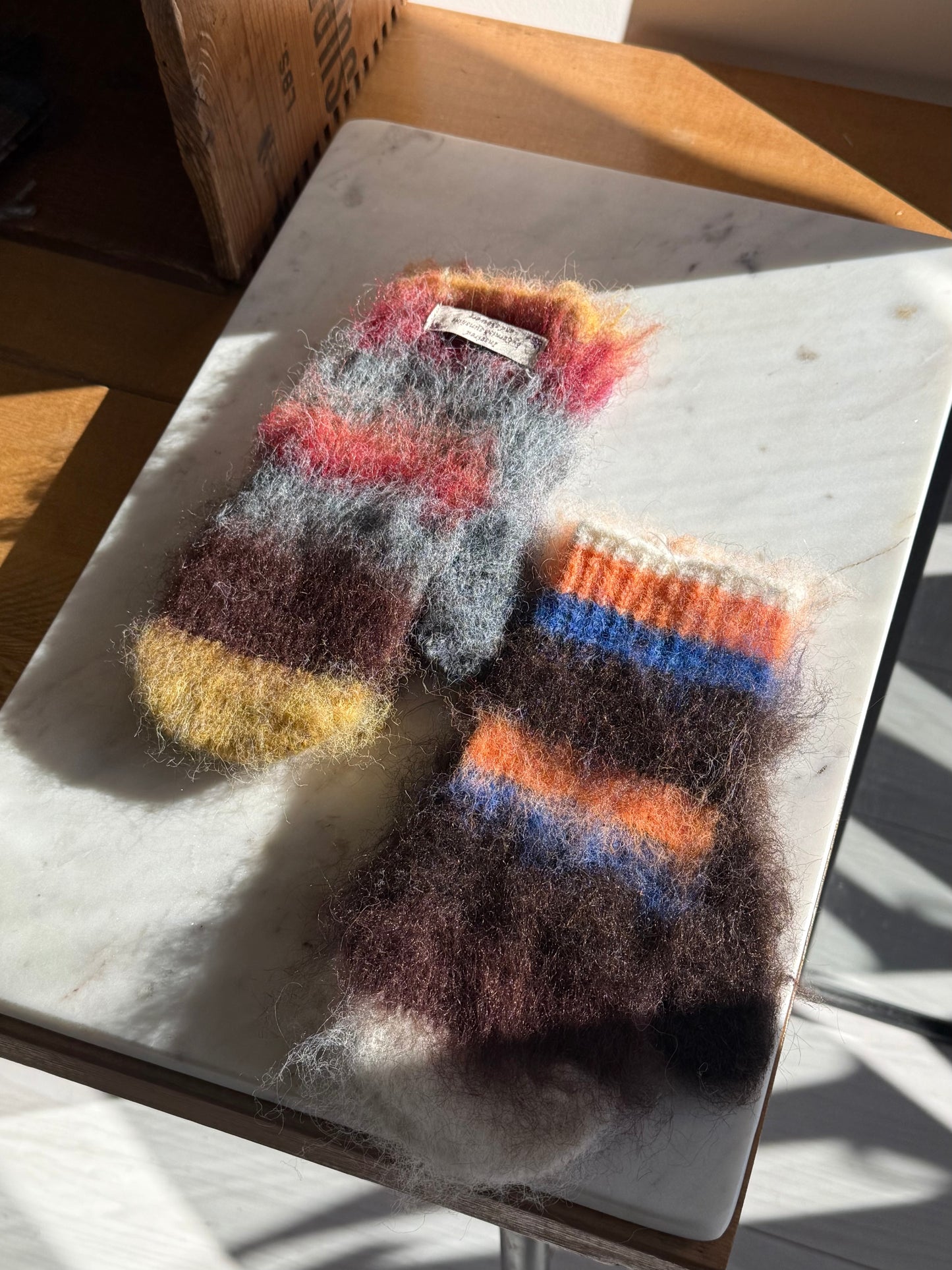 GINJA Fuzzy mittens