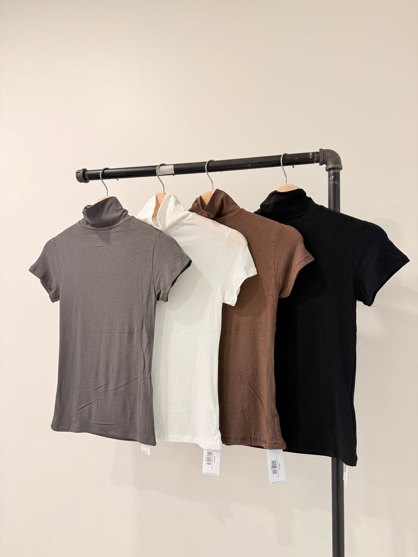 UNION Basic turtleneck top