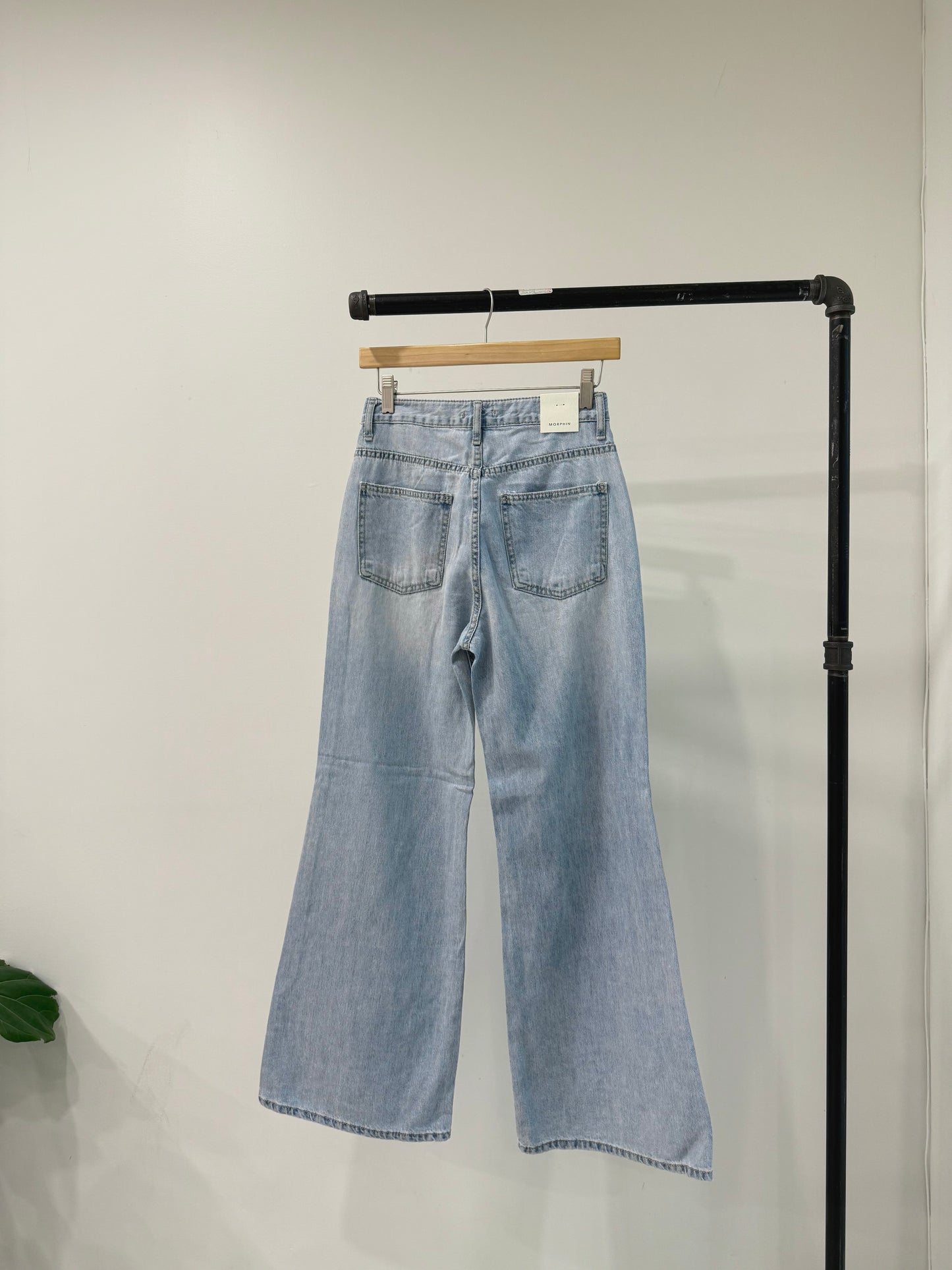 HALO Light washed jeans