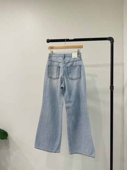 HALO Light washed jeans