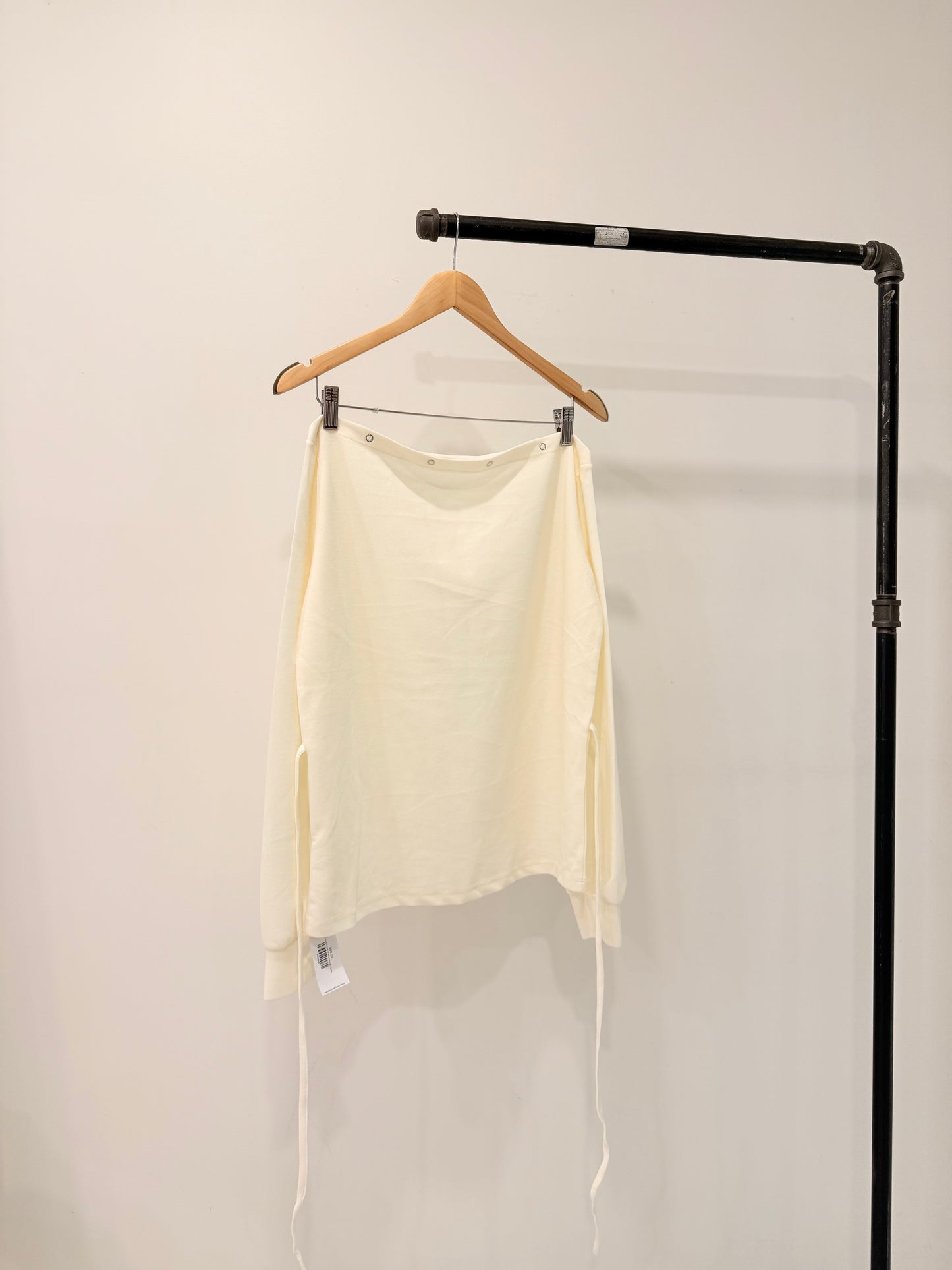 YO Snap button off shoulder top