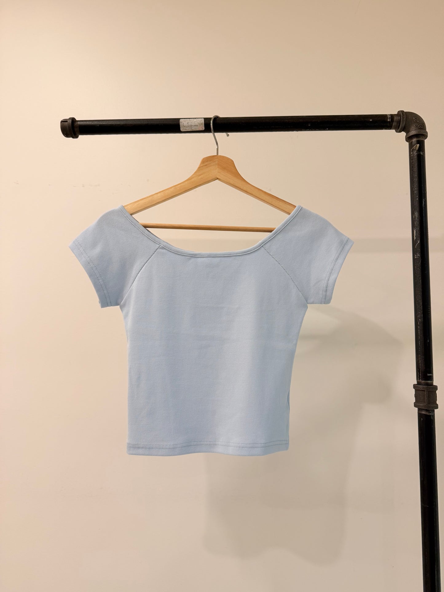 DESO Off shoulder top