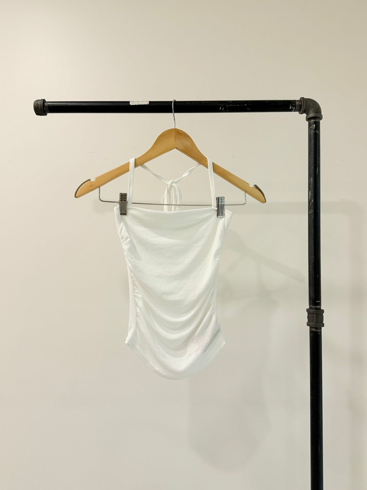 ARI Ribbed halter top