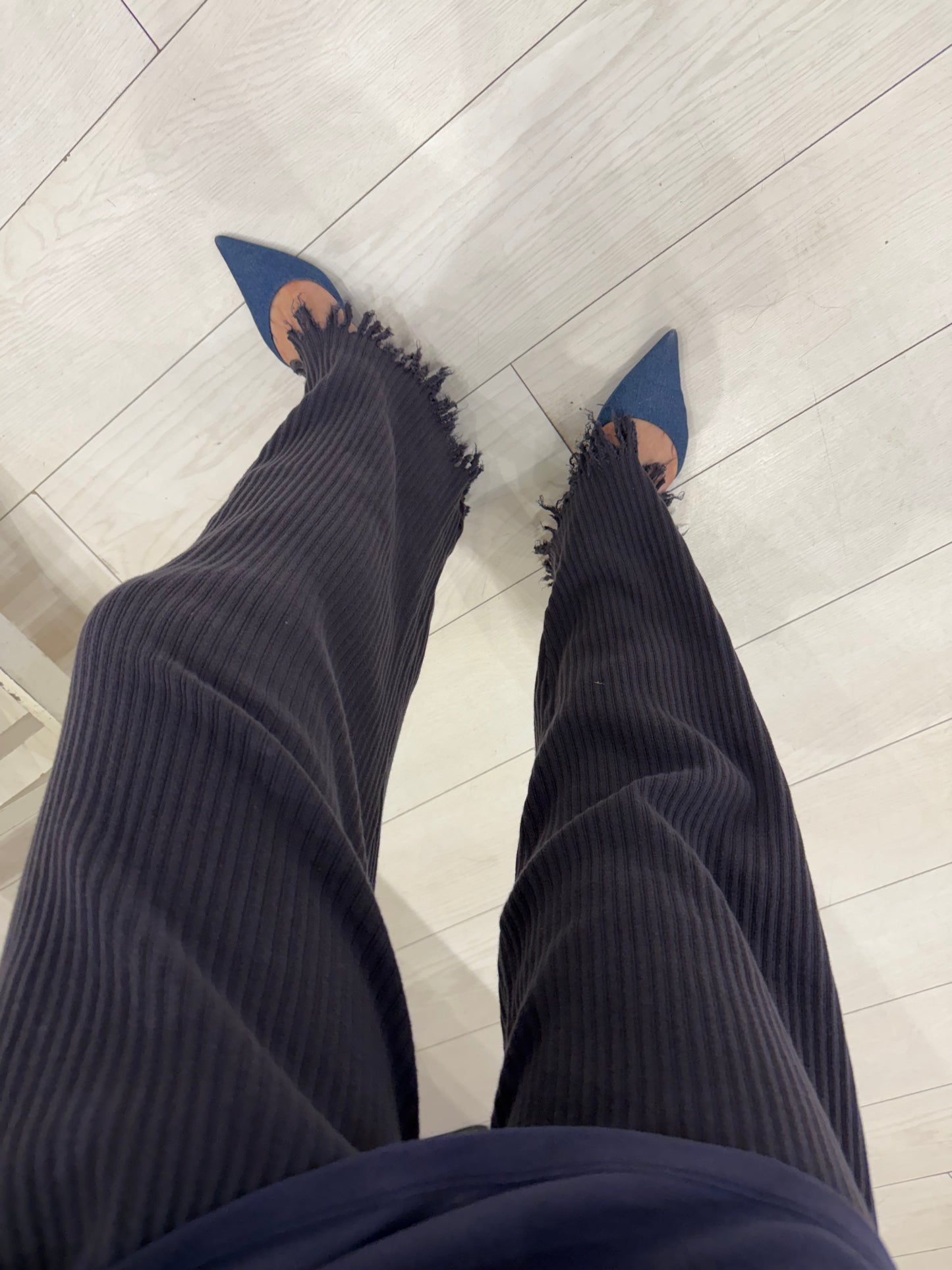 NXDIA Frayed ribbed pants