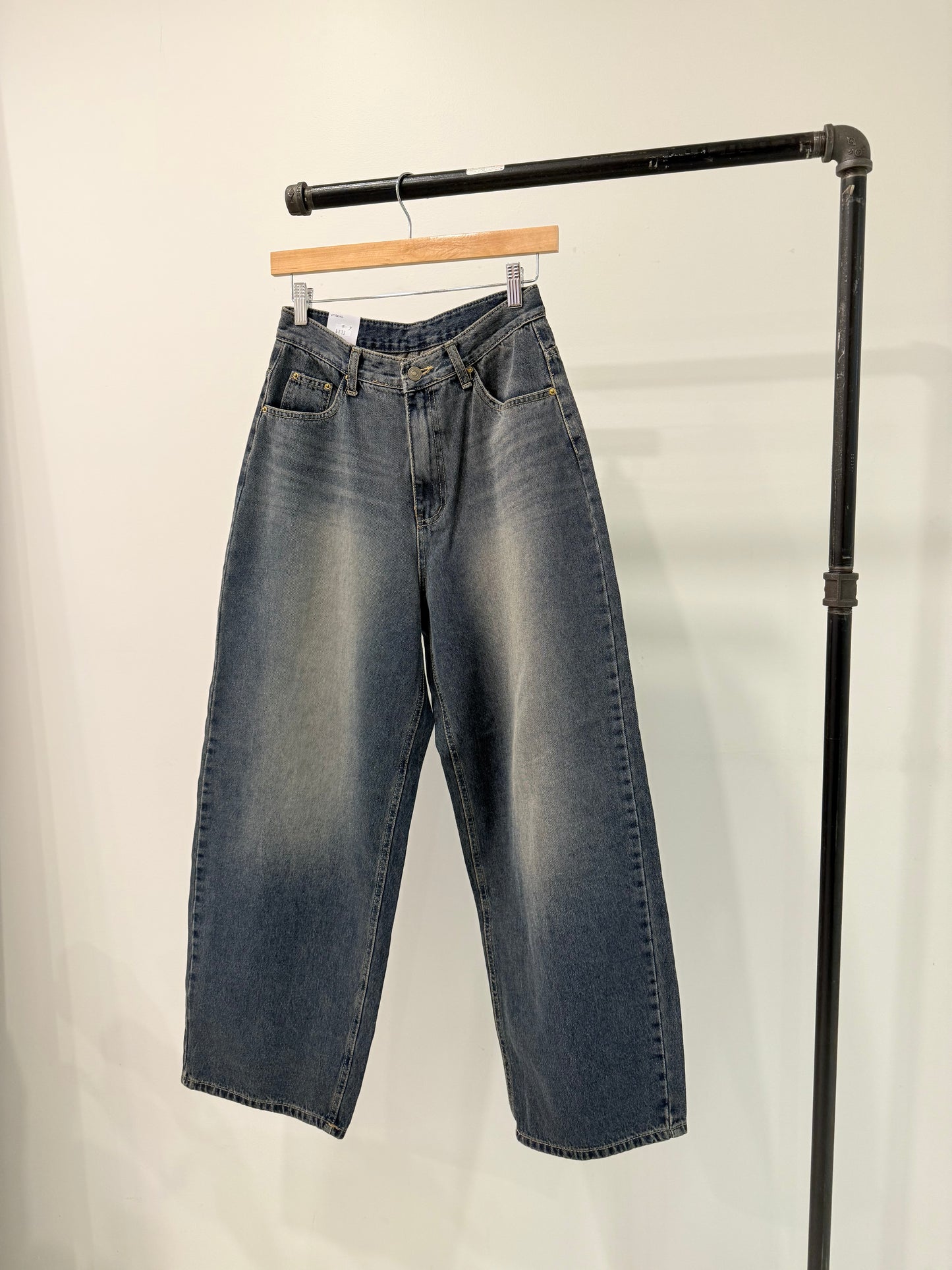 REY Acid washed baggy jeans
