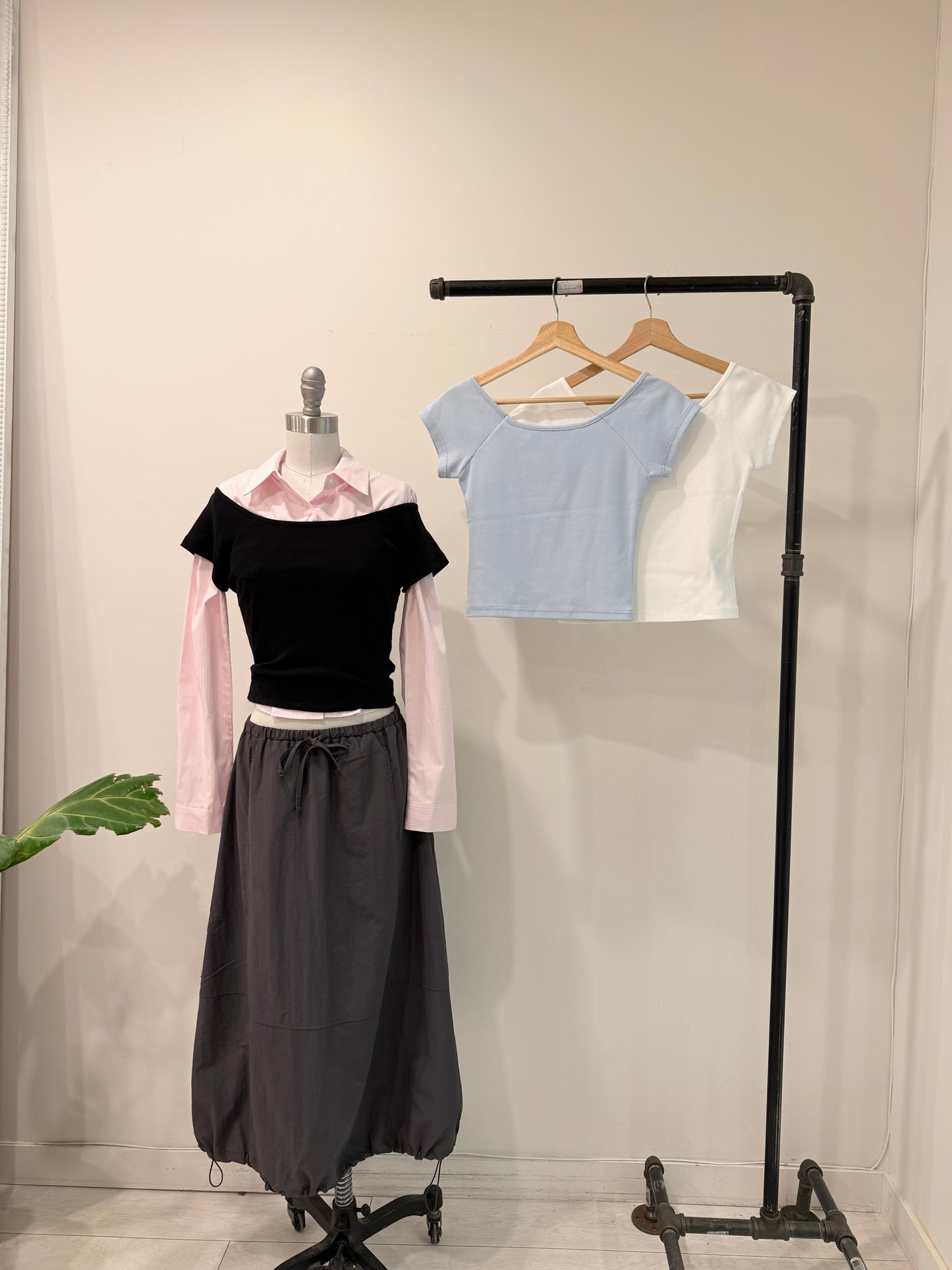 DESO Off shoulder top