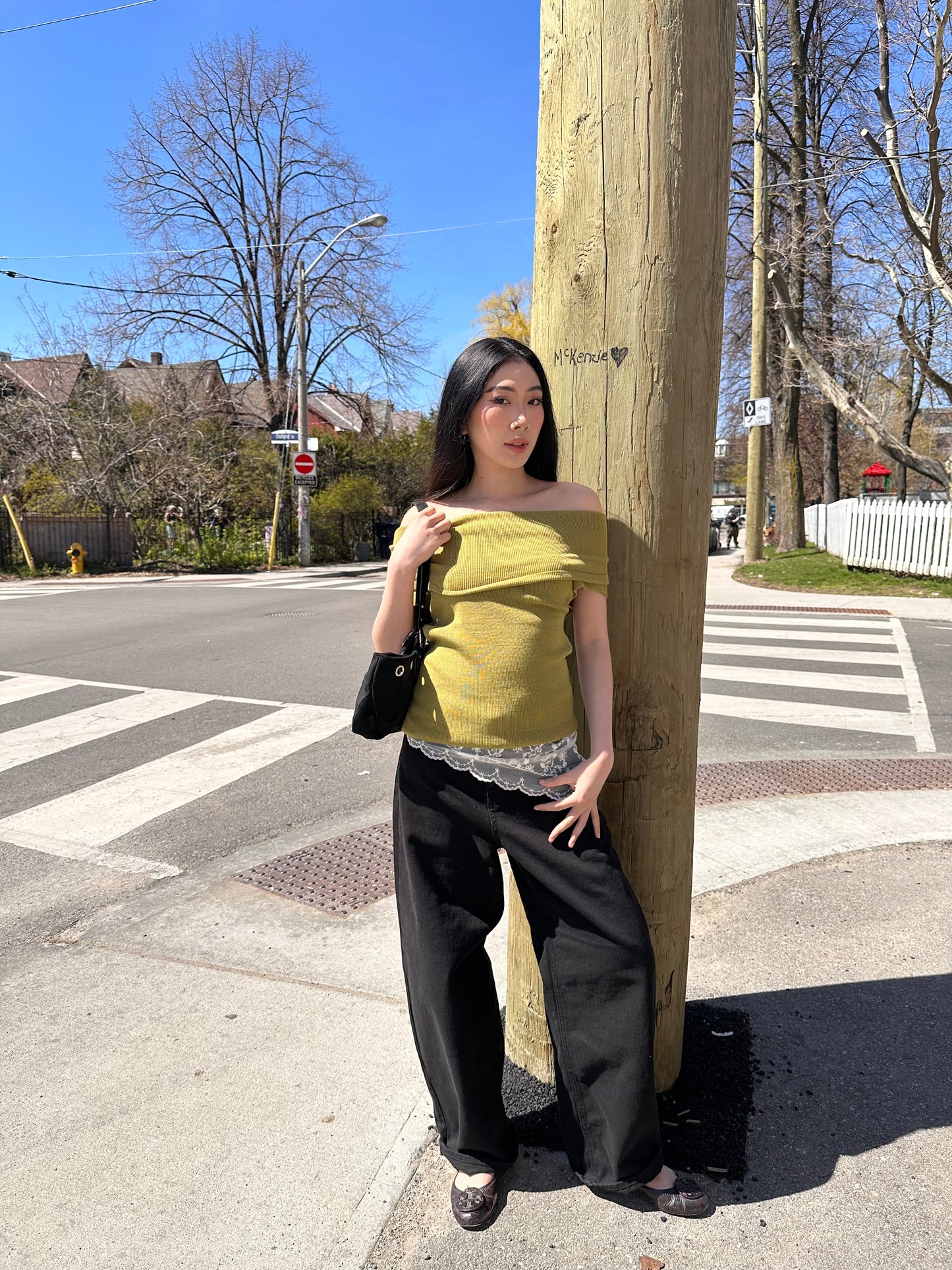 DEMIAN Off shoulder knit top