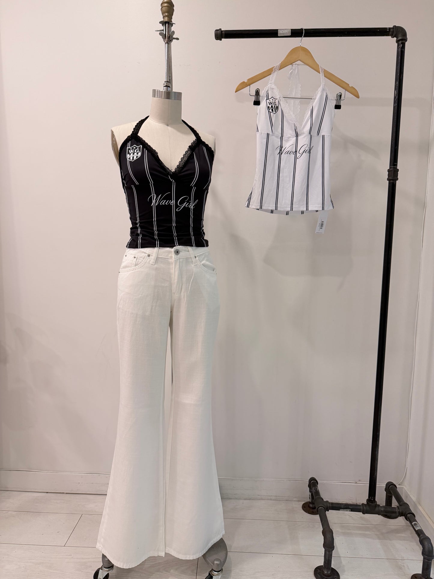 BILLIE Sporty halter top
