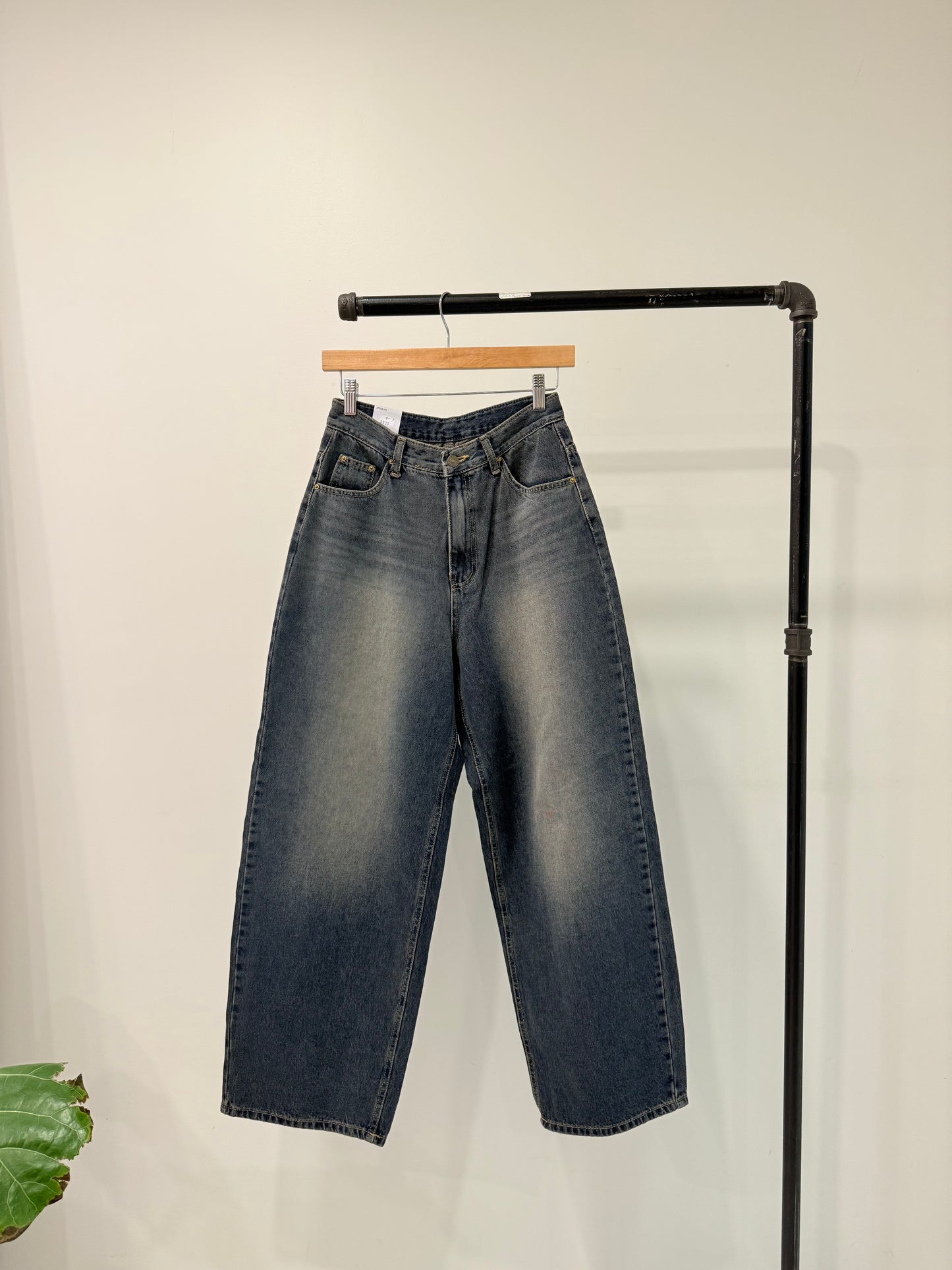 REY Acid washed baggy jeans