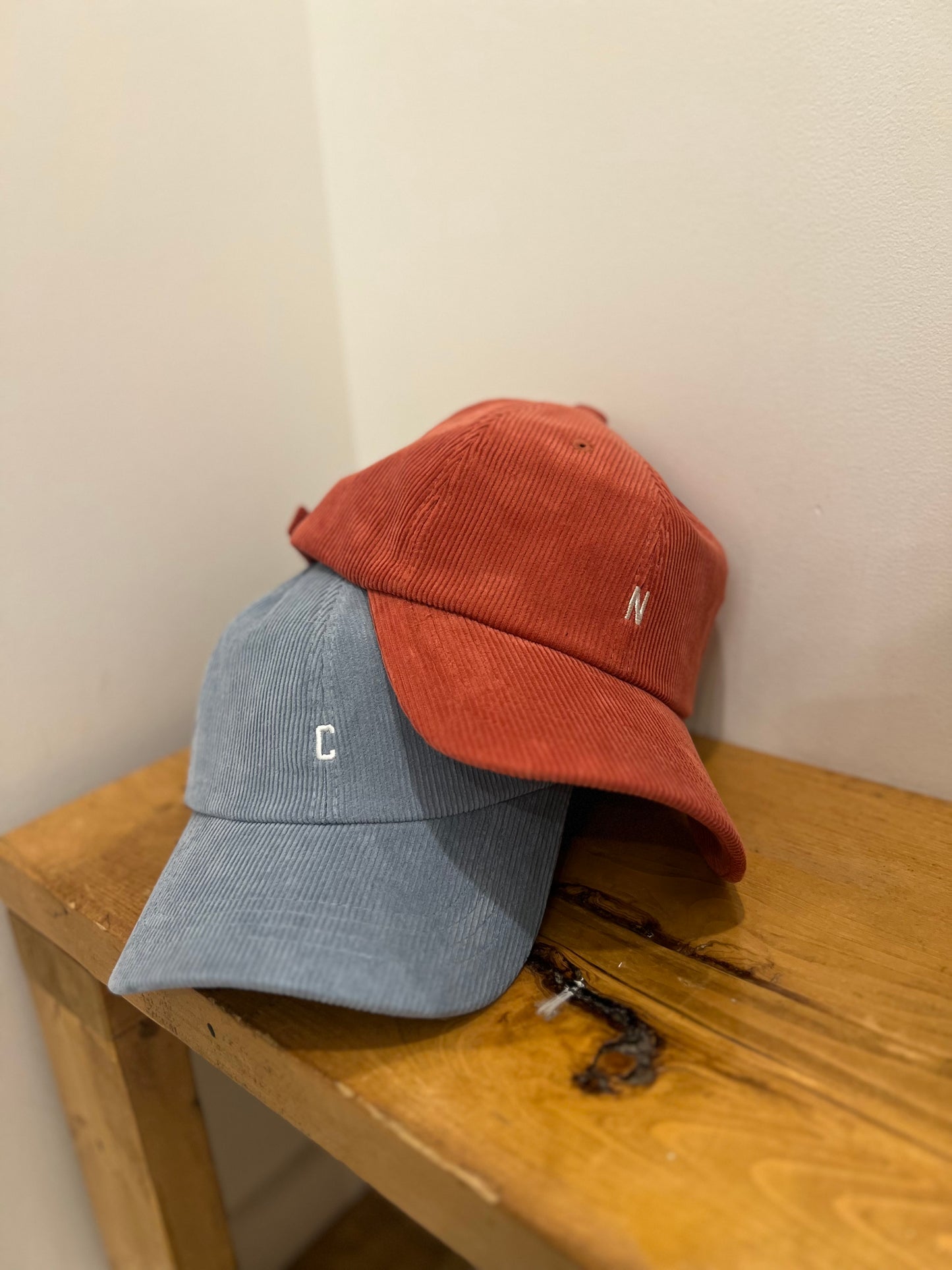 VARO Initial corduroy cap