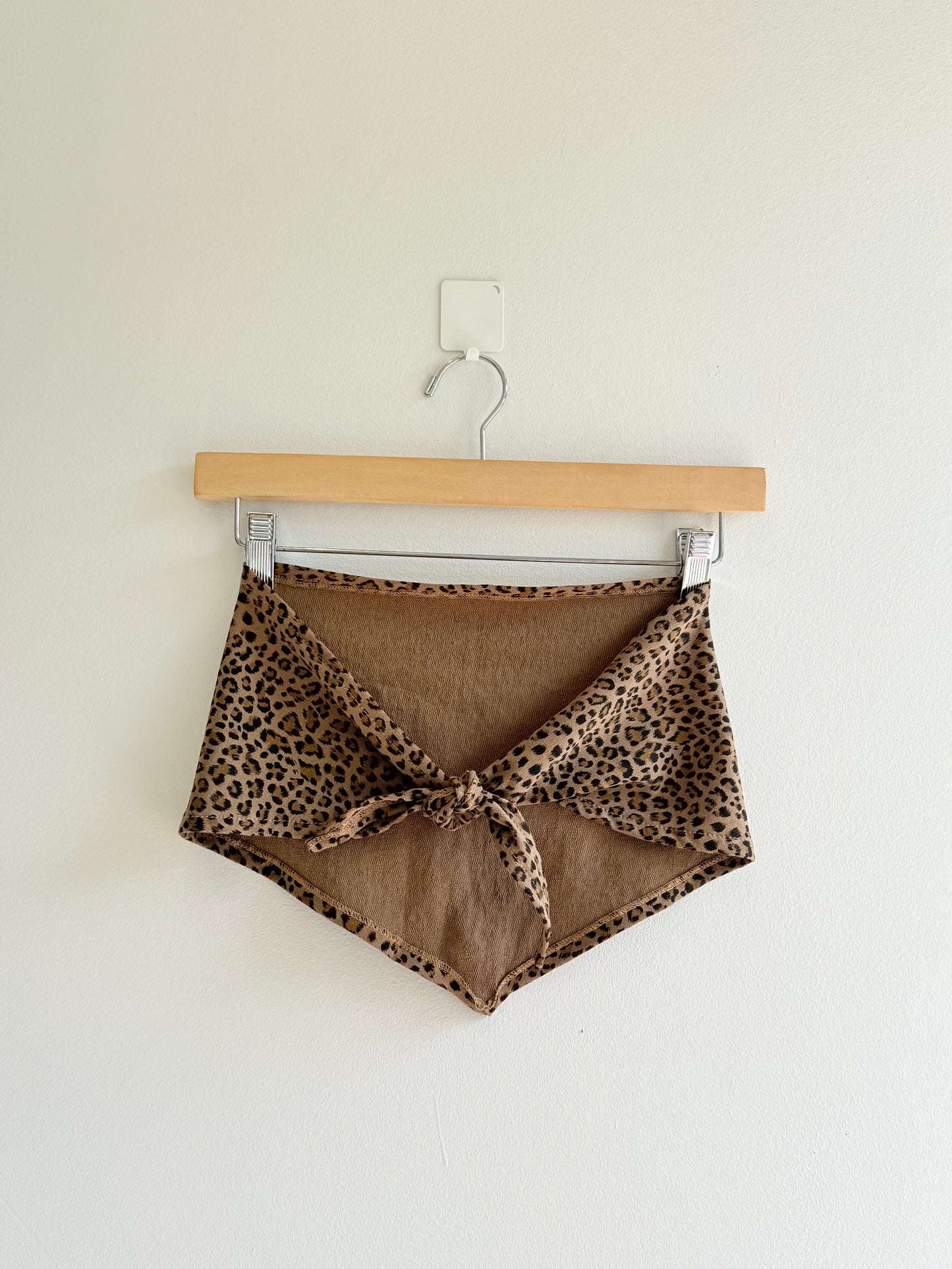 MAAM Cheetah triangle scarf