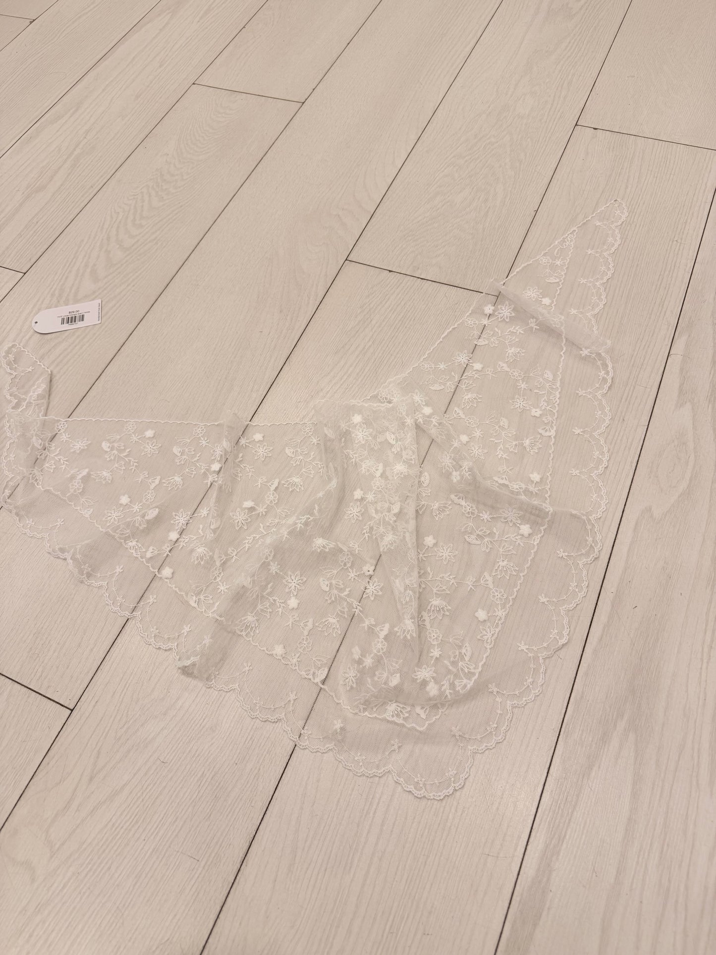 HUE Large triangle scarf