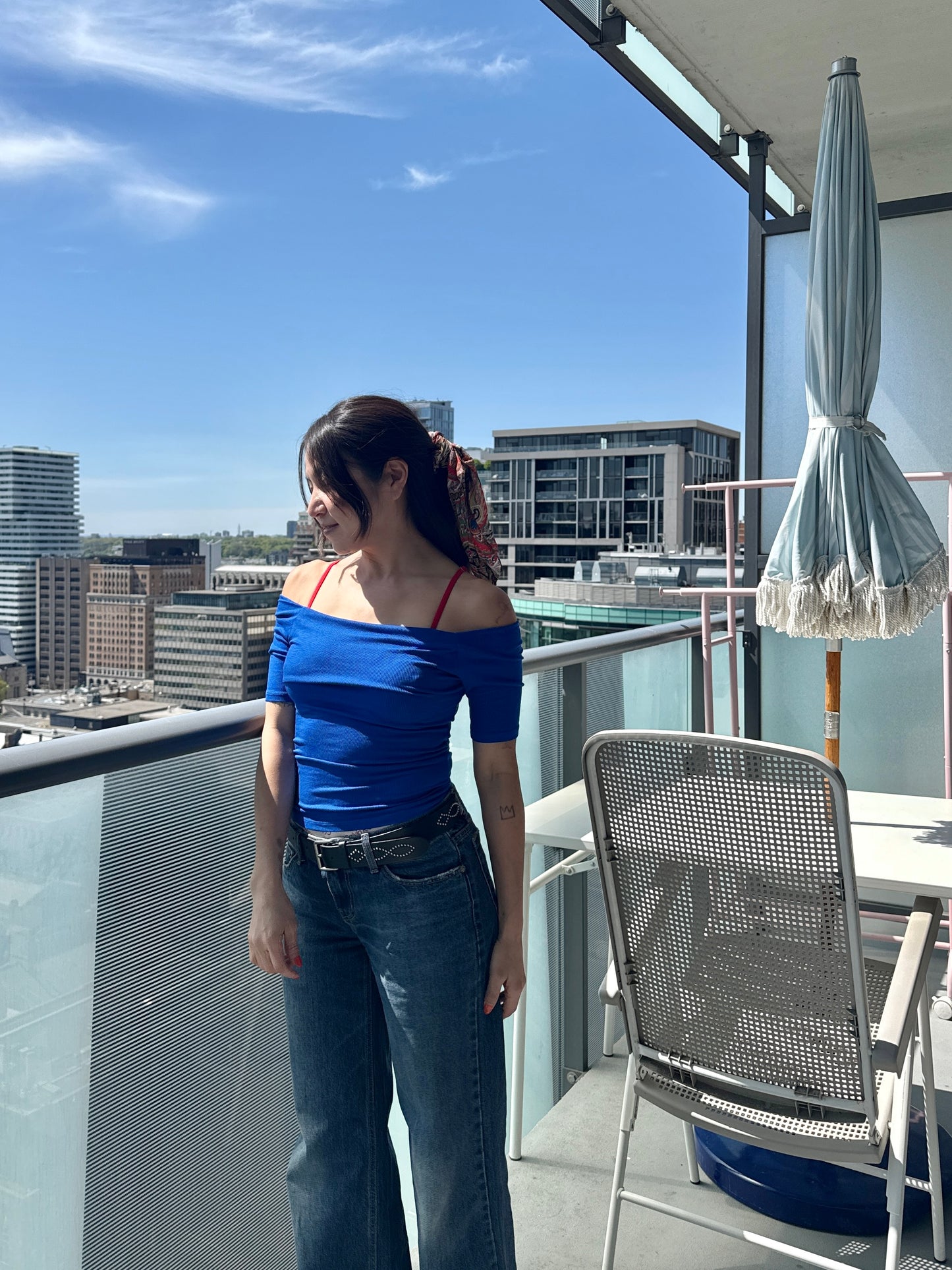 REESE Off-shoulder top