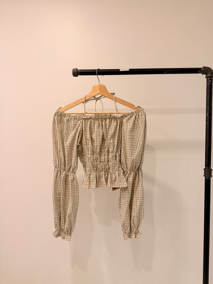 REASON Off shoulder blouse