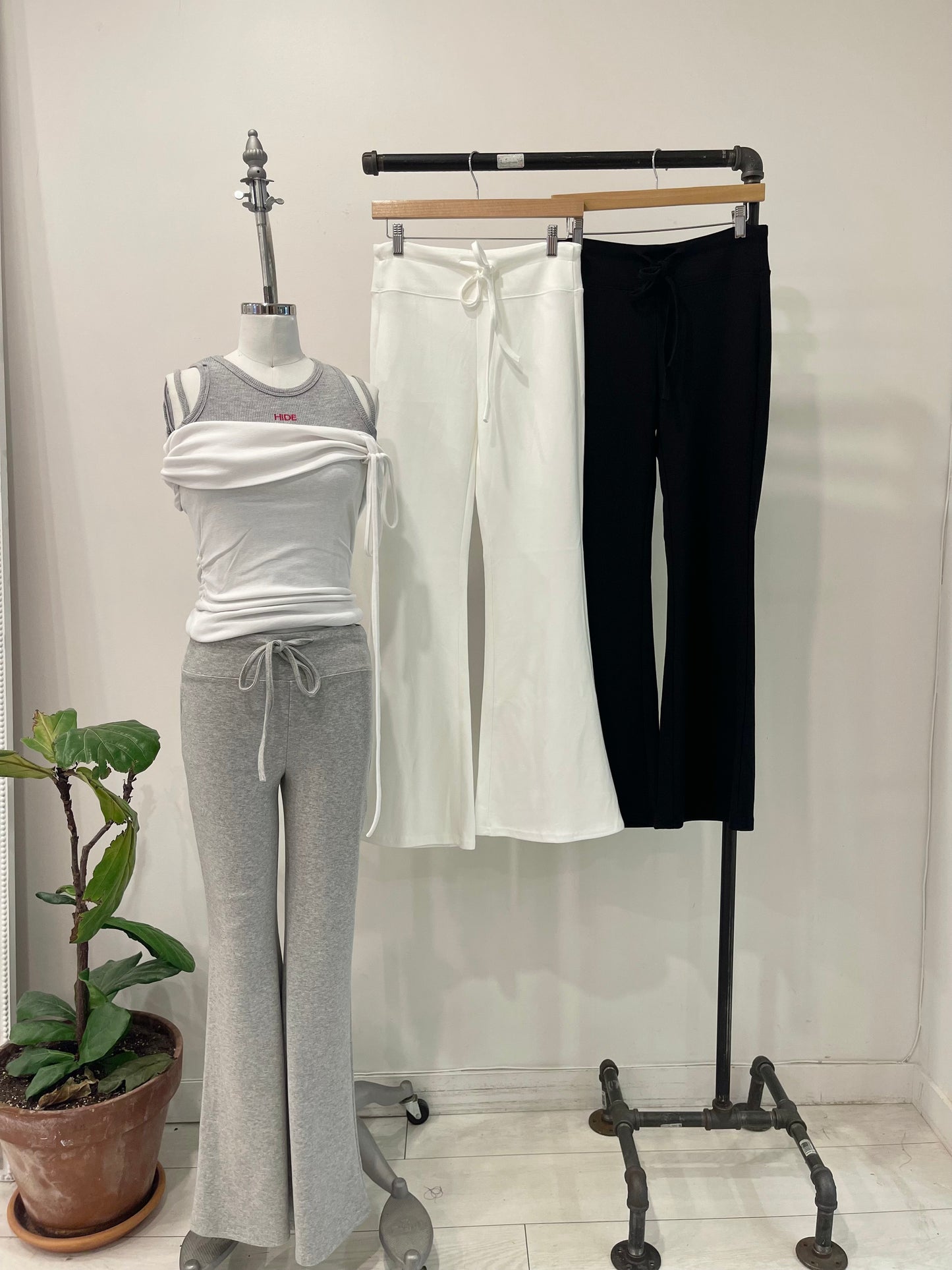PHOEBE Low-rise bootcut lounge pants
