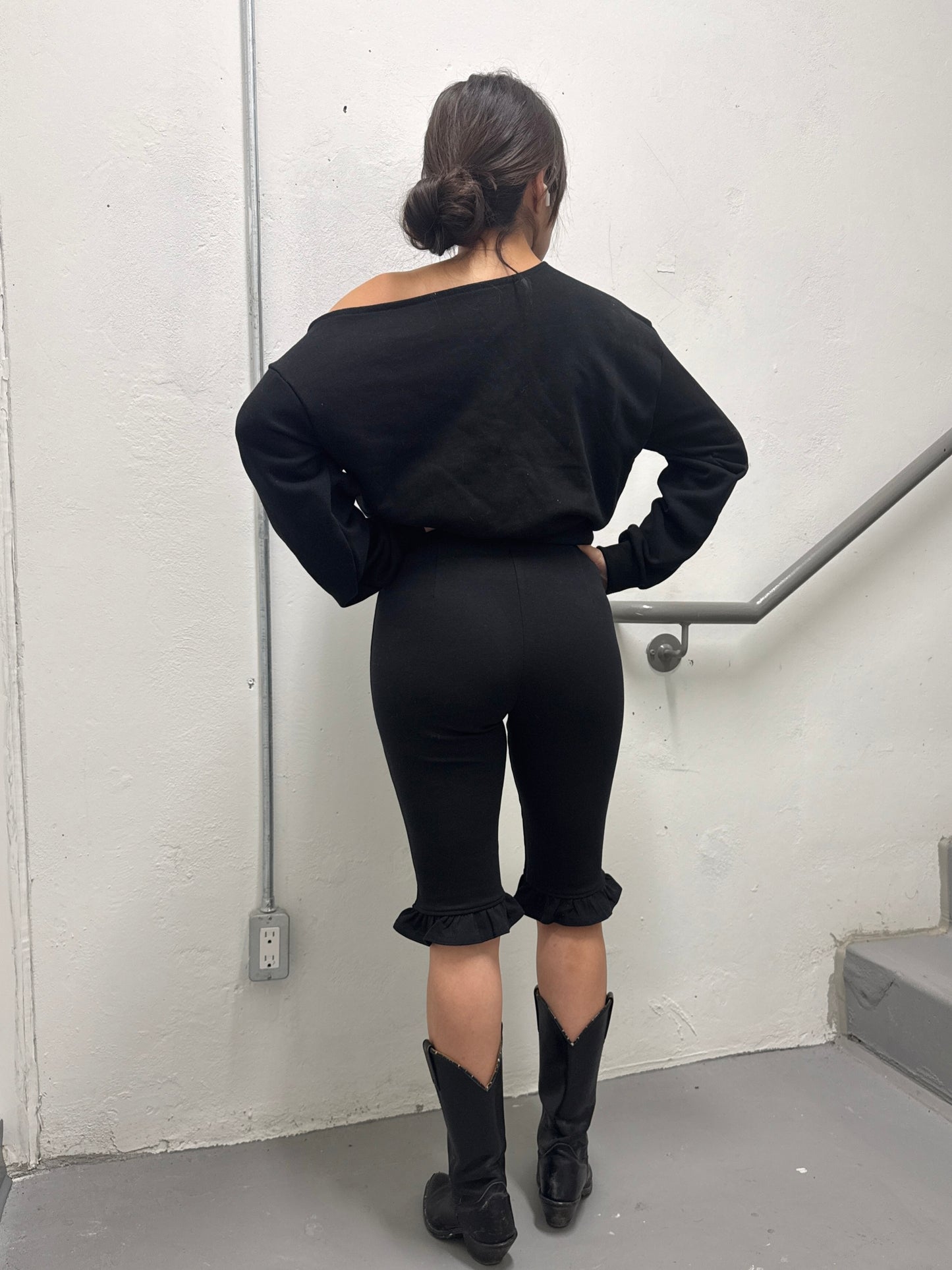 BENJI Ruffle hem capri