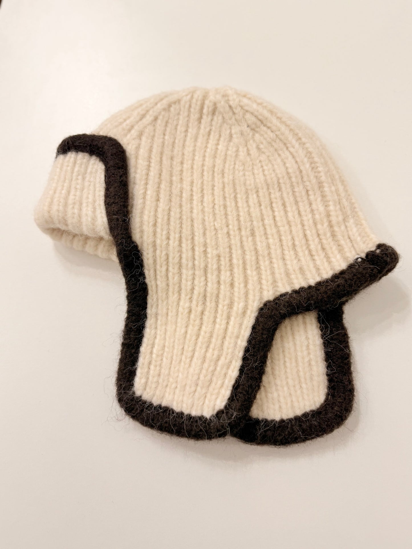 BREATH Earflap beanie