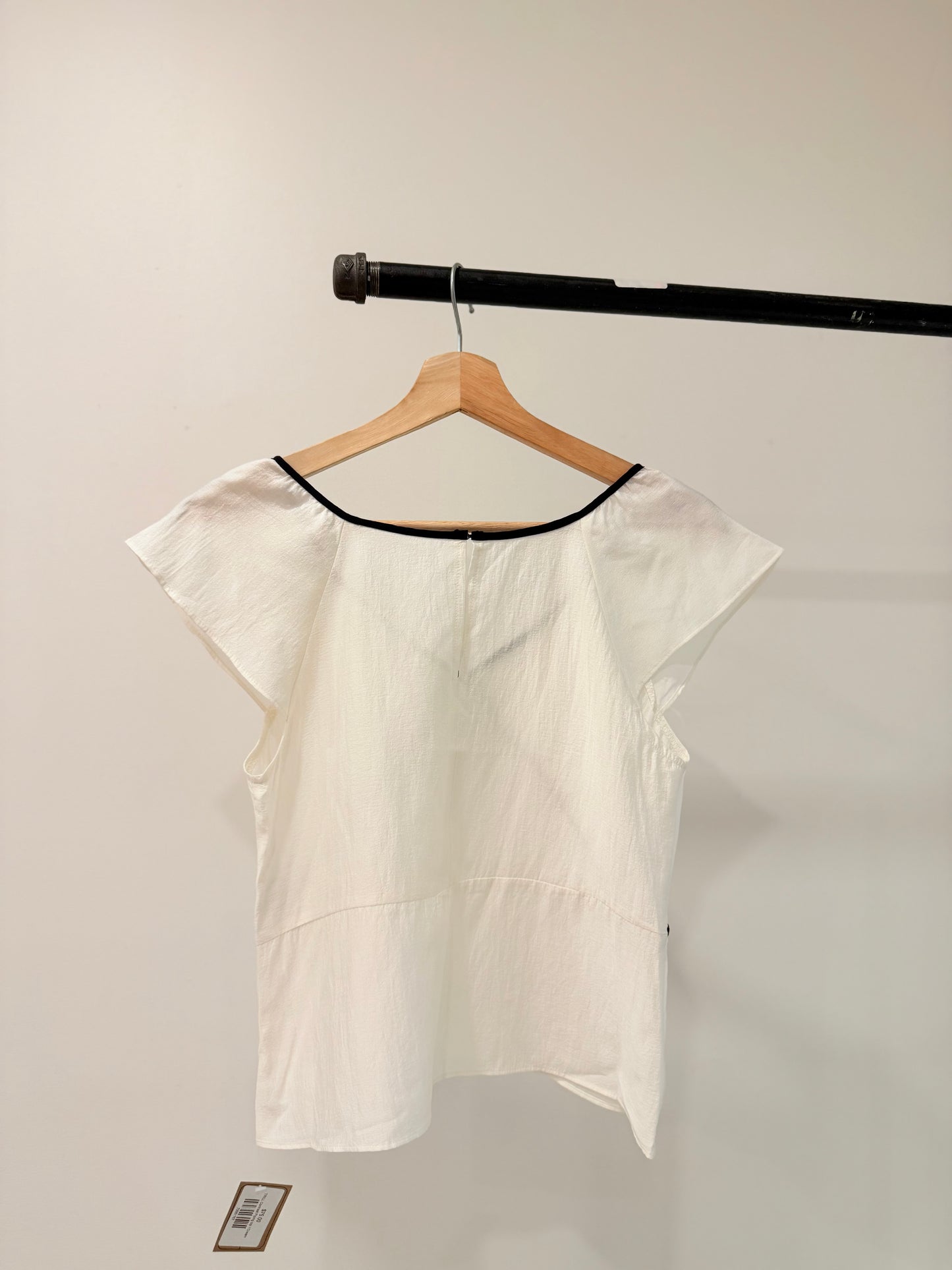 TRILL Contrast Piping top