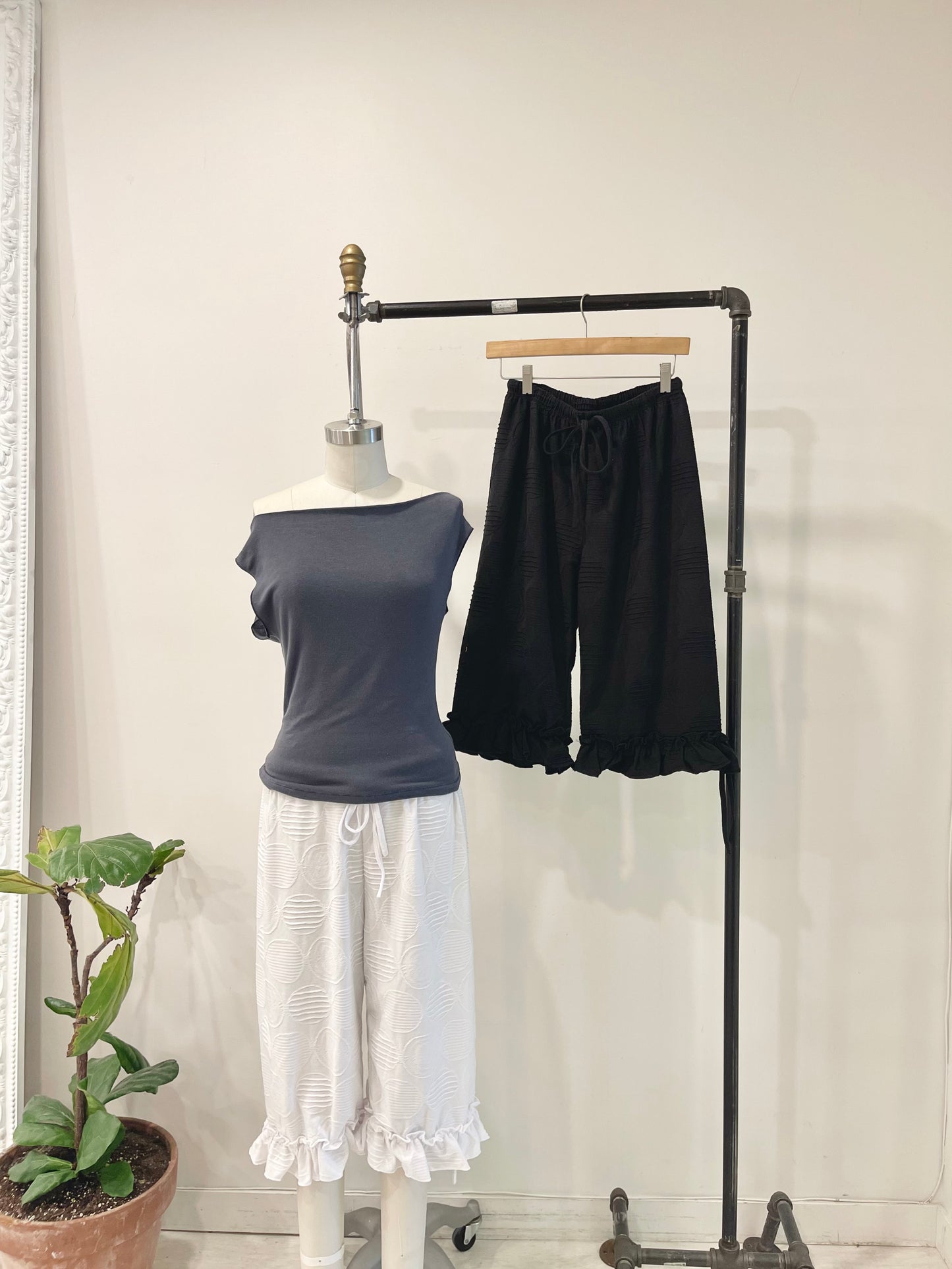 TILLY Jacquard frill pants