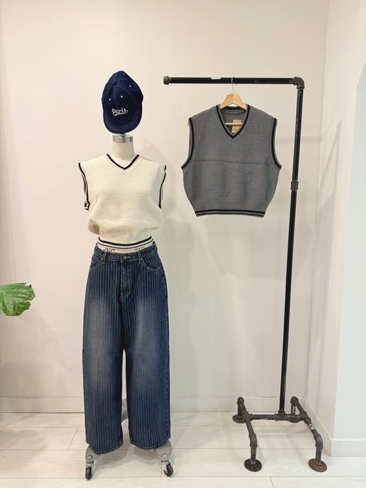 KIND Knit vest