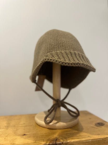 TEEMA Knit hat with ties