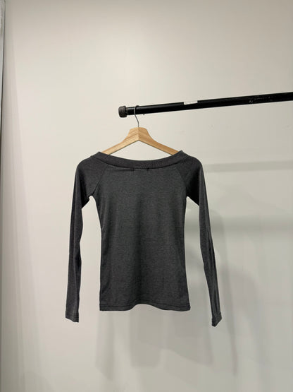 CHEAT Off shoulder eyelet top