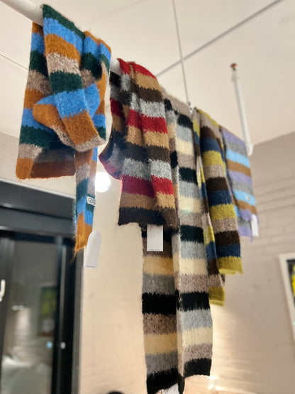 IMAGINE Fuzzy stripe scarf