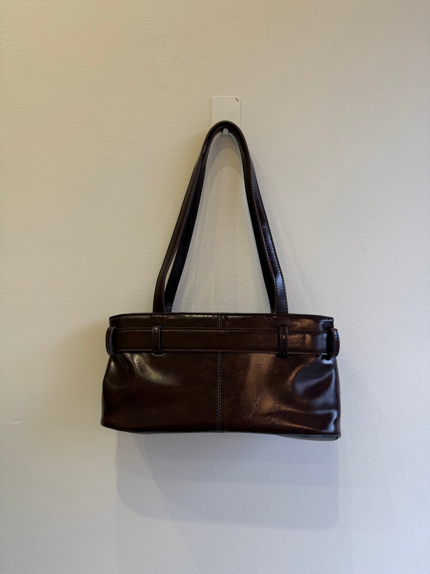 QUEST Belted shoulder bag