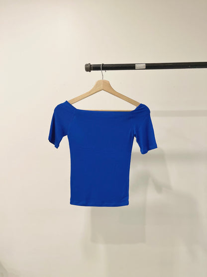 REESE Off-shoulder top