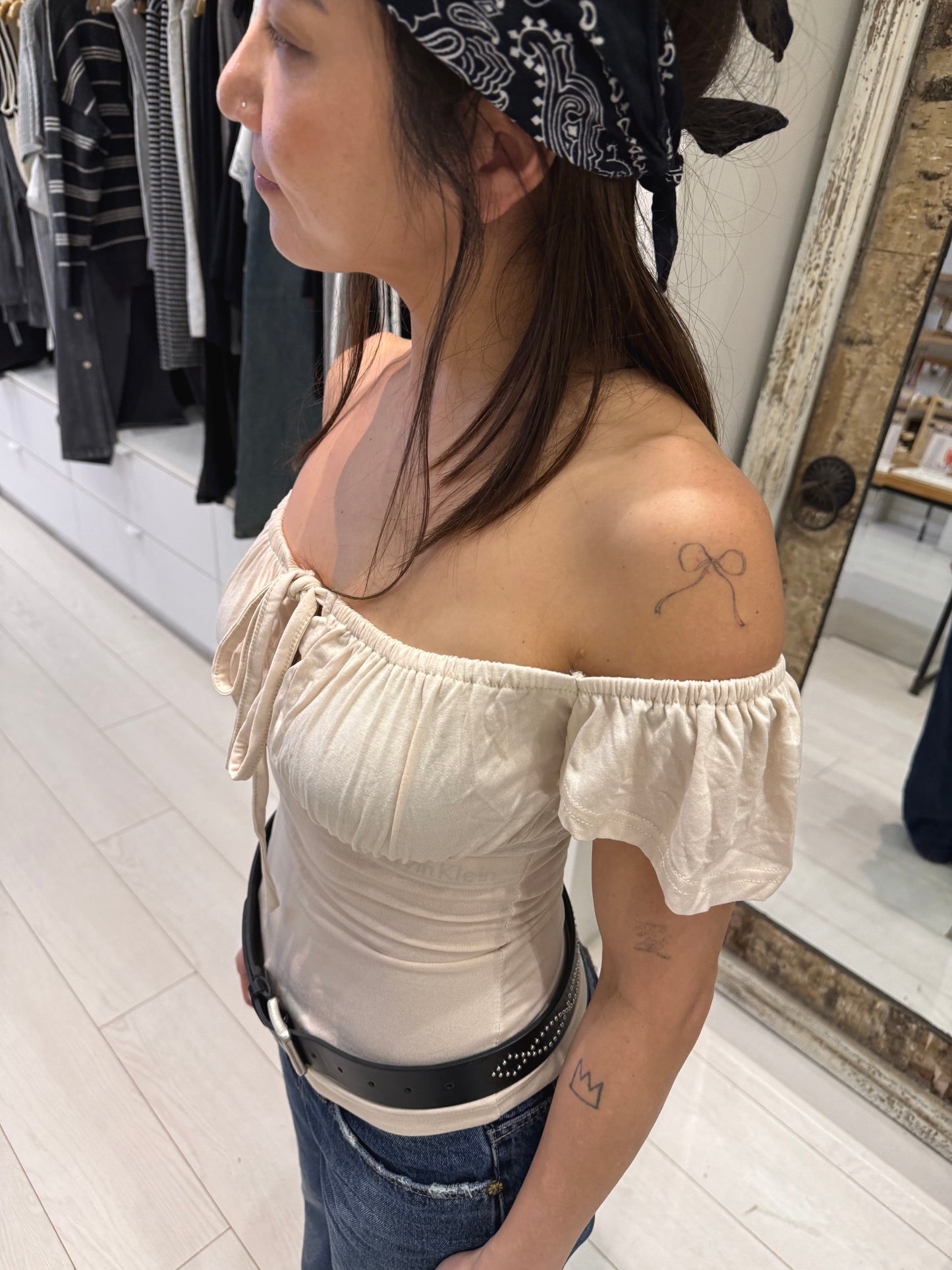 NOA Front tie frill top