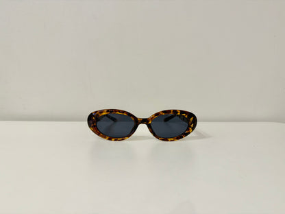 SWIPE Oval sunnies