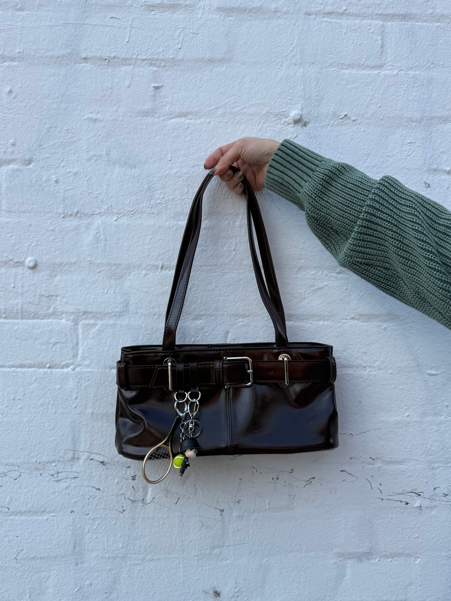 QUEST Belted shoulder bag