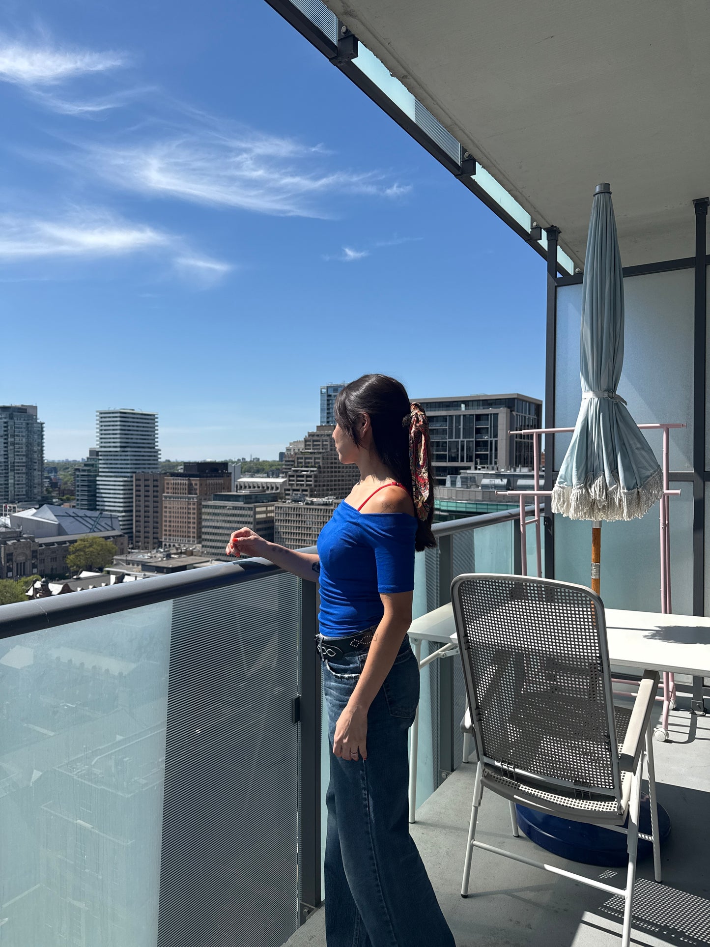 REESE Off-shoulder top