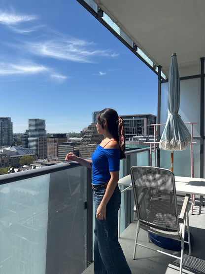 REESE Off-shoulder top