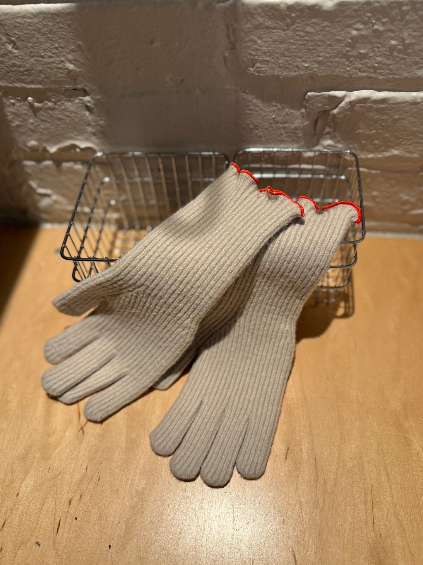 OVER Lettuce hem gloves