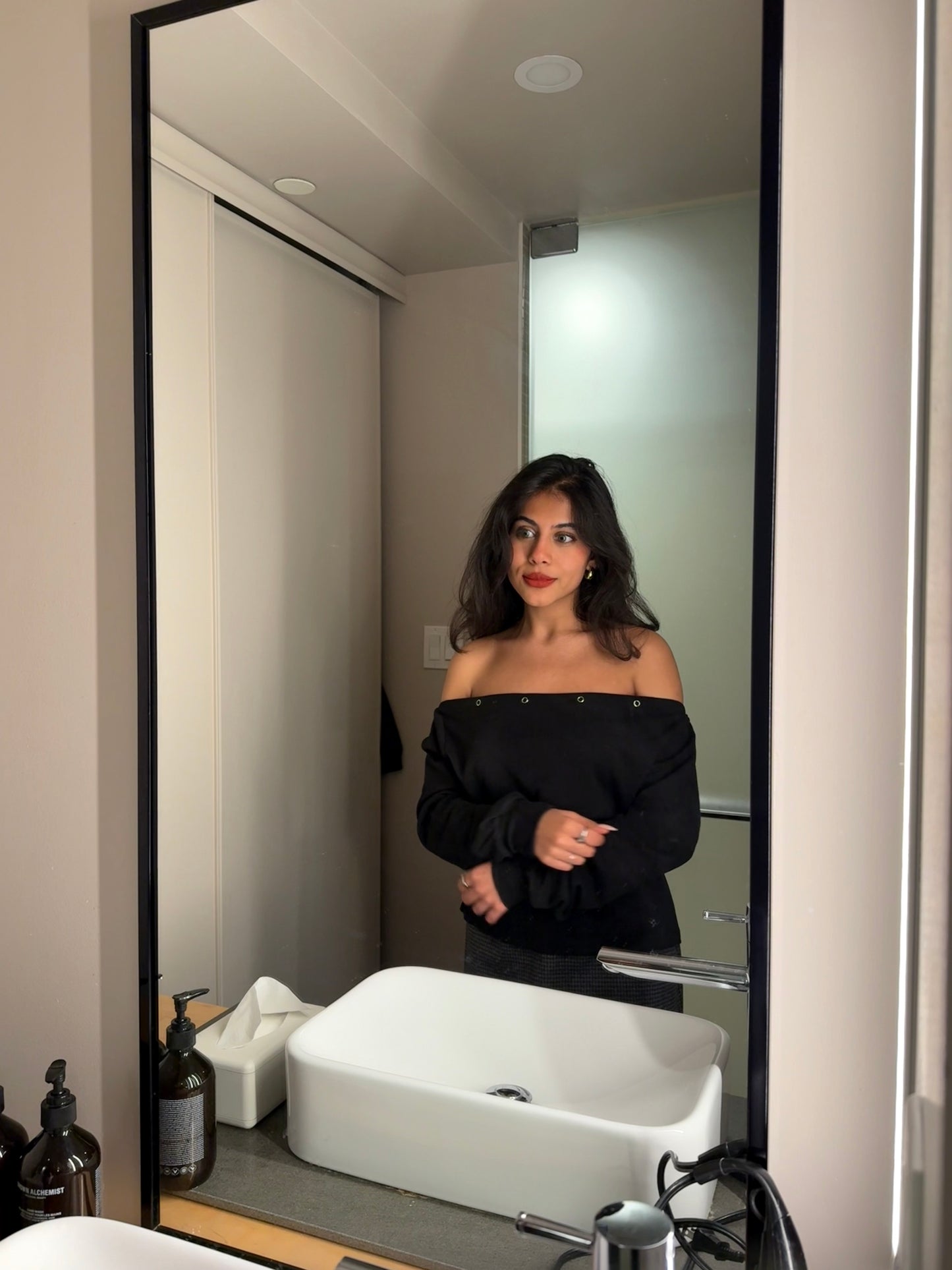 YO Snap button off shoulder top