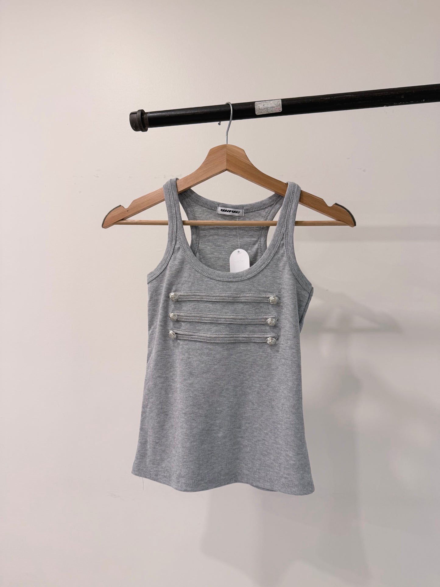 DELIA Button-trim tank